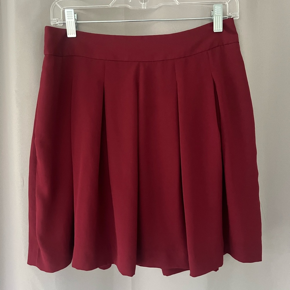 Banana Republic Burgundy Box Pleat Skirt- Size 4